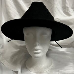 Elegant Black Wide-Brim Hat
